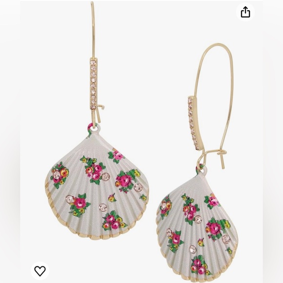 💖24 HRS SALE!!!💖New BETSEY JOHNSON signature flower shell dangle earrings - Picture 3 of 5